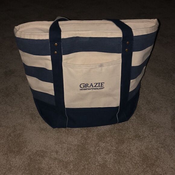 Grazie tote bag from the Venetian Las Vegas EUC - Picture 2 of 4